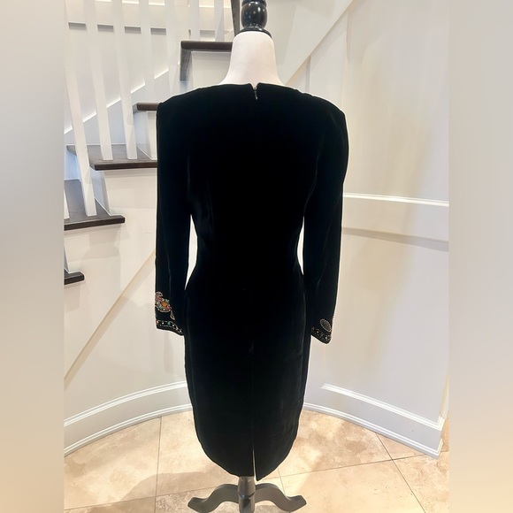 Black Velvet Sweetheart Dress, Vintage - Picture 11 of 13